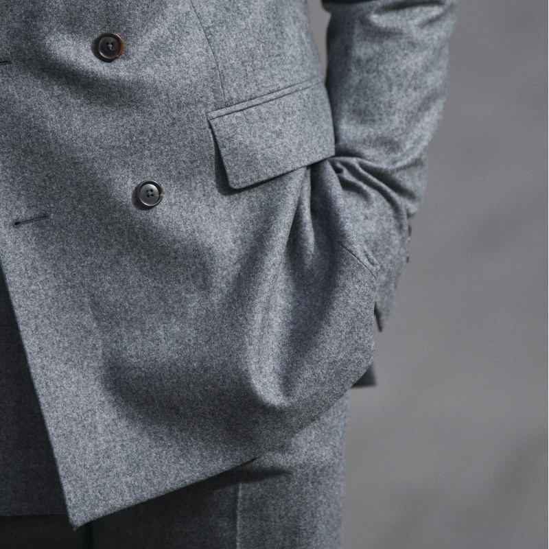 Costume en flanelle grise