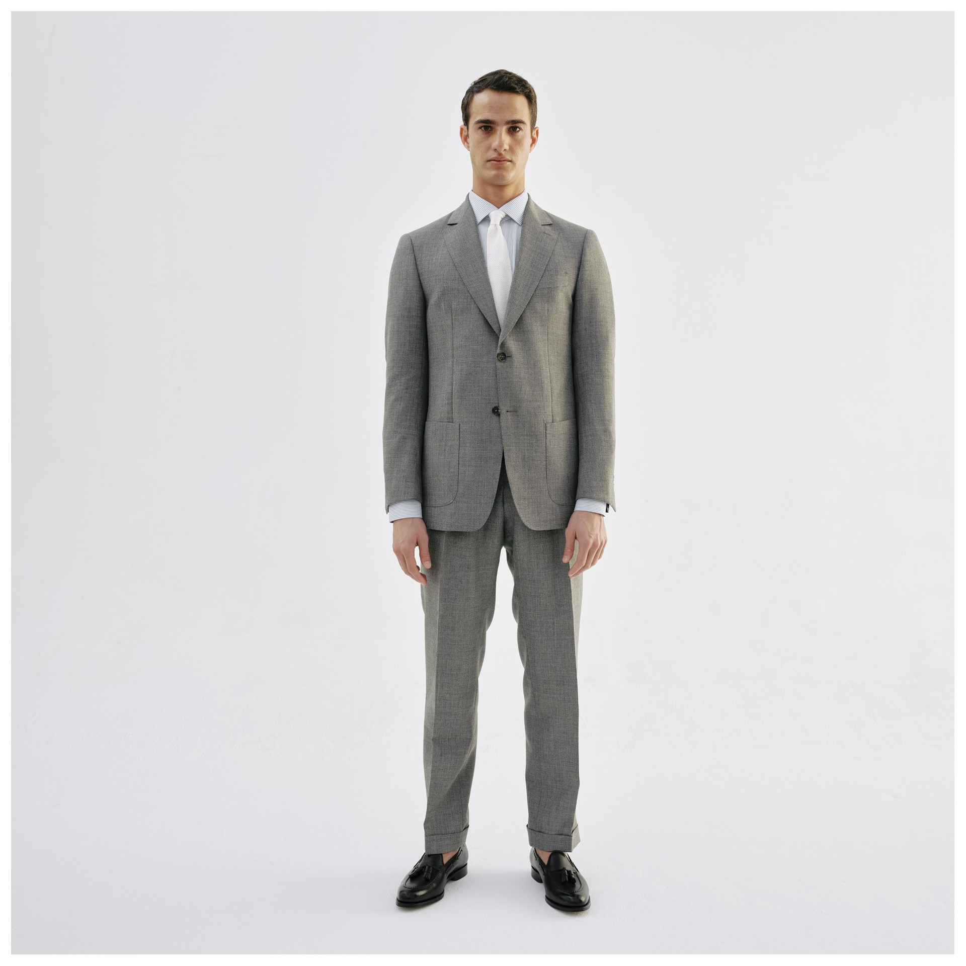 Costume gris en laine froide