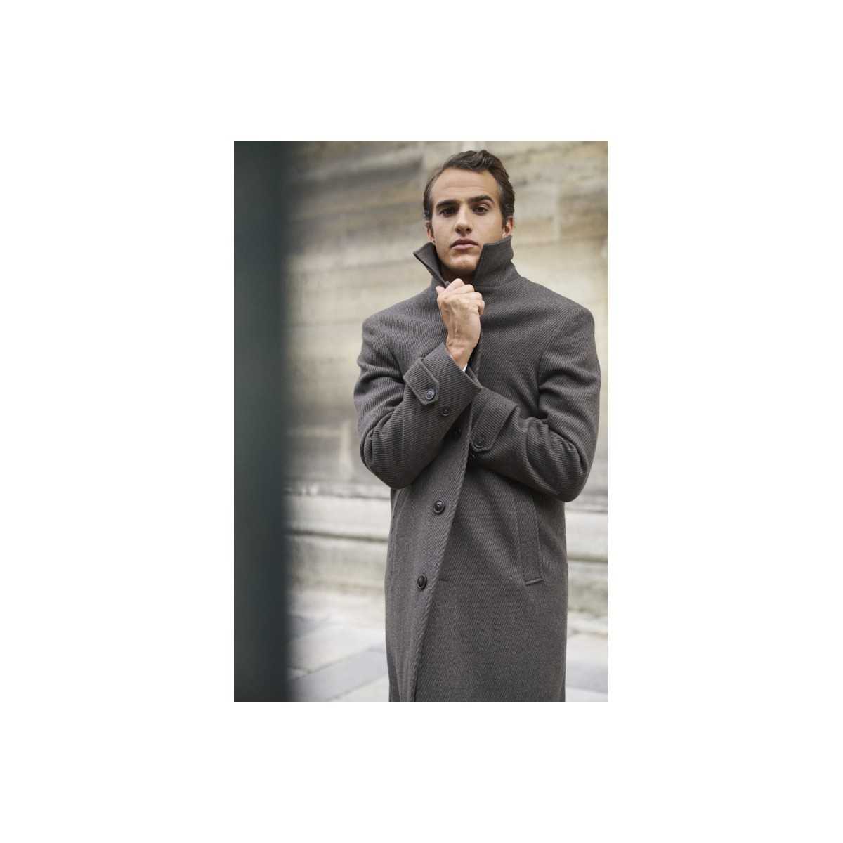 Manteau marron à col chemise