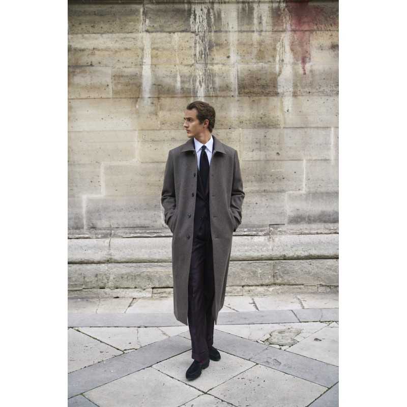 Manteau marron à col chemise