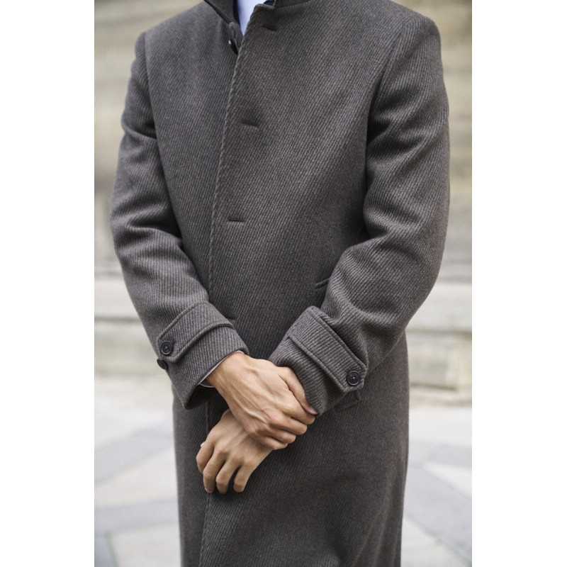 Manteau marron à col chemise